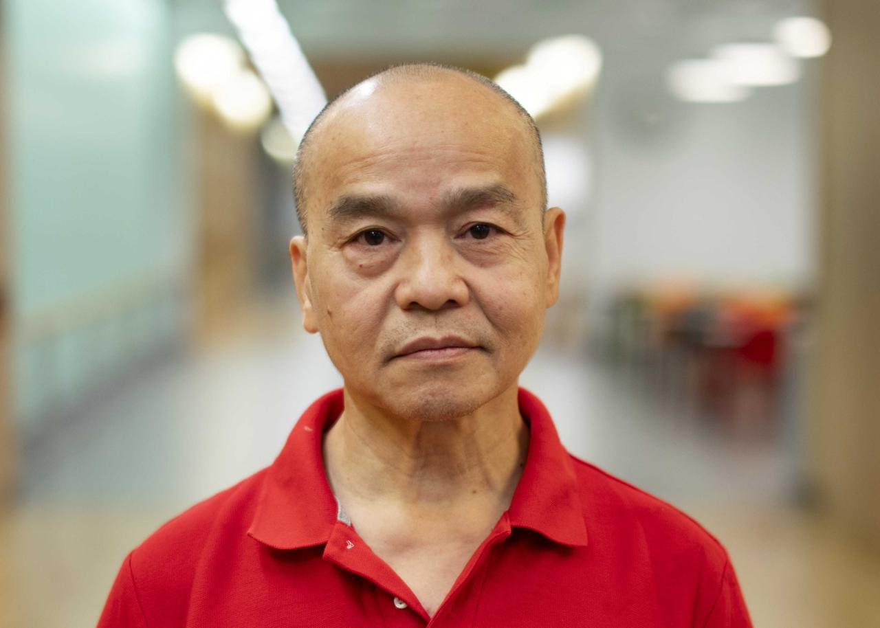 Lämminhenkinen kasvokuva Iiris Prossa työskentelevästä Tranista